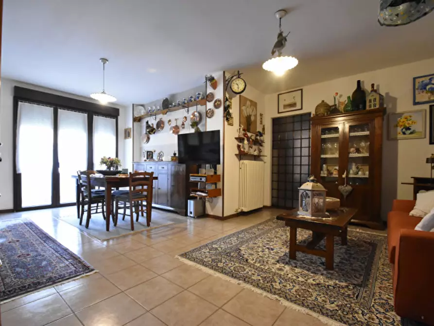 Immagine 15 di Appartamento in vendita  in Via Sen. Luigi Montresor 17 a Bussolengo