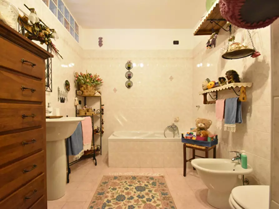 Immagine 25 di Appartamento in vendita  in Via Sen. Luigi Montresor 17 a Bussolengo