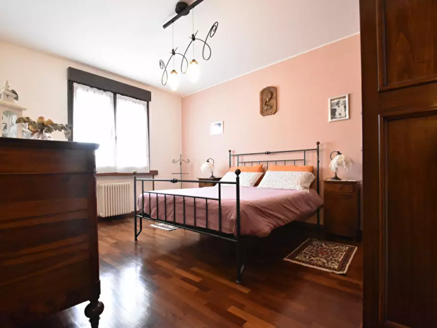 Immagine 26 di Appartamento in vendita  in Via Sen. Luigi Montresor 17 a Bussolengo