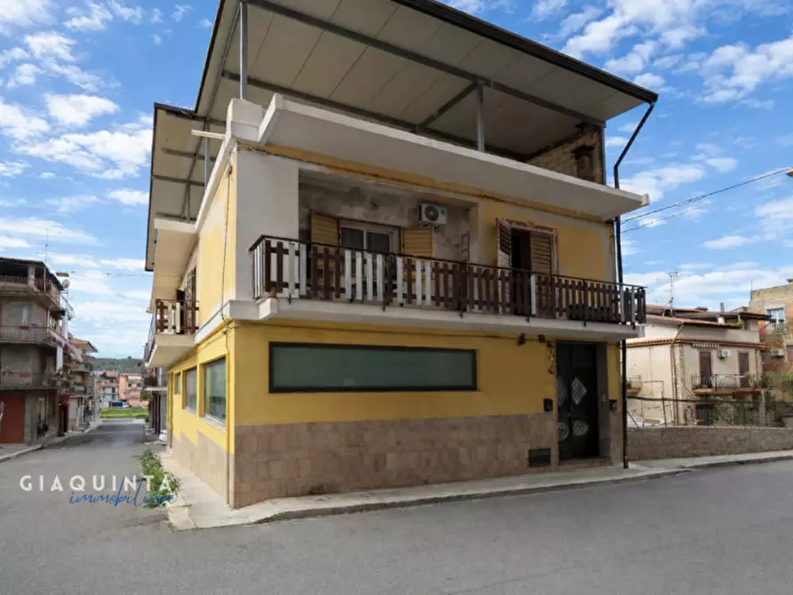 Immagine 1 di Casa indipendente in vendita  in Via Giovanni Boccaccio n. 1 a Palagonia