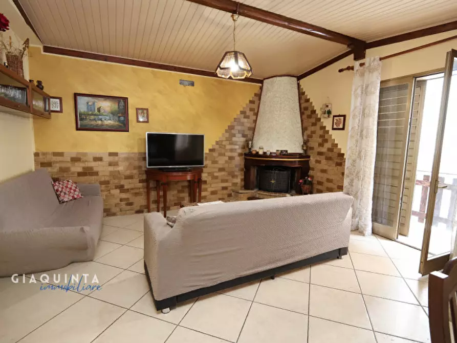 Immagine 4 di Casa indipendente in vendita  in Via Giovanni Boccaccio n. 1 a Palagonia