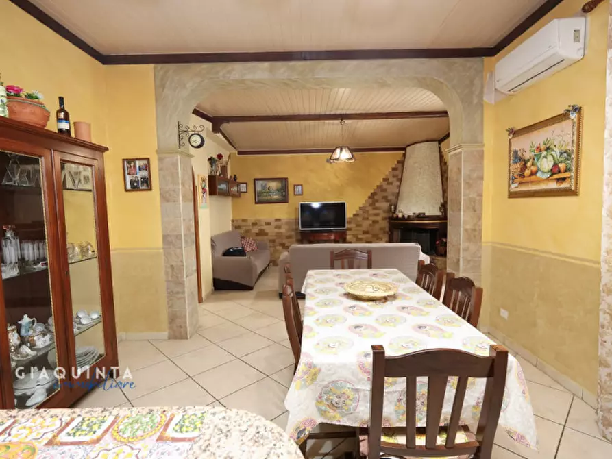 Immagine 13 di Casa indipendente in vendita  in Via Giovanni Boccaccio n. 1 a Palagonia