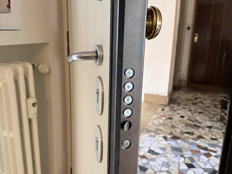 Immagine 17 di Appartamento in affitto  in Via Paesana a Torino