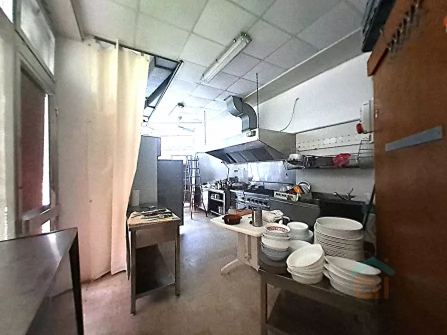 Immagine 2 di Attività commerciale in affitto  in viale del capricorno 63 a Grado