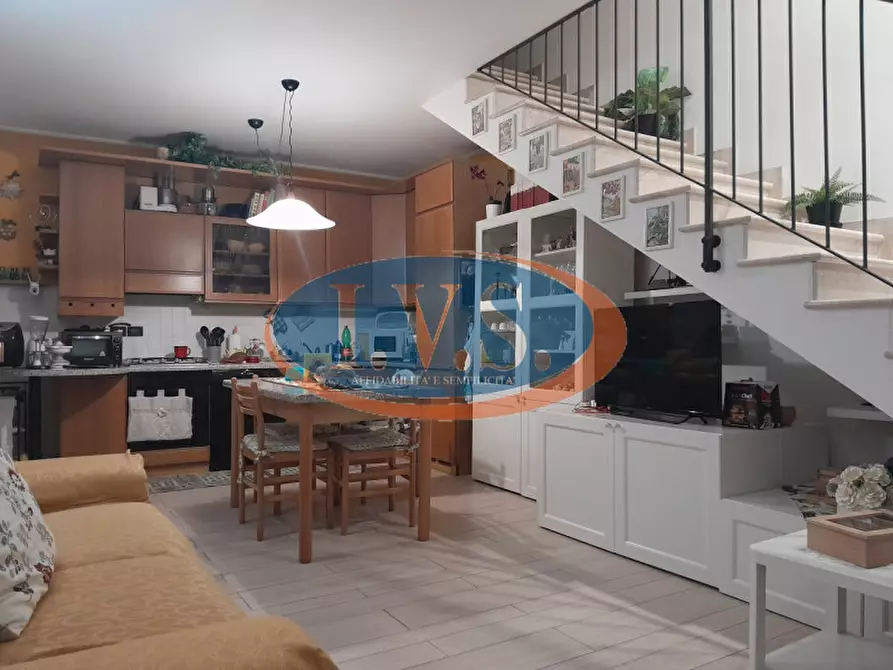 Immagine 2 di Casa quadrifamiliare in vendita  in via villavecchia 1 a Castegnero