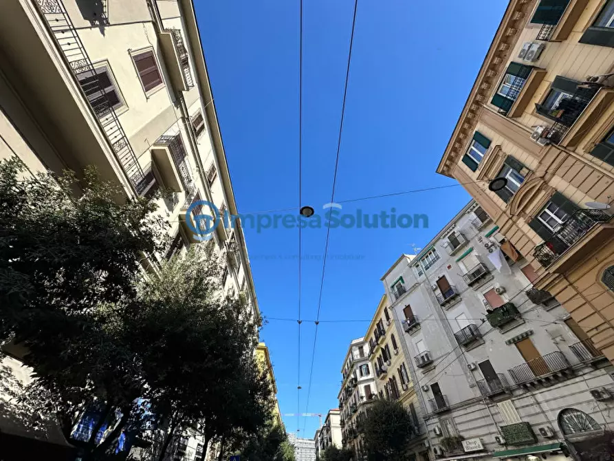 Immagine 10 di Negozio in vendita  in Corso Giuseppe Garibaldi a Napoli