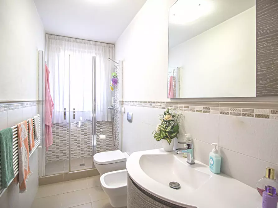 Immagine 11 di Casa indipendente in vendita  a Prato