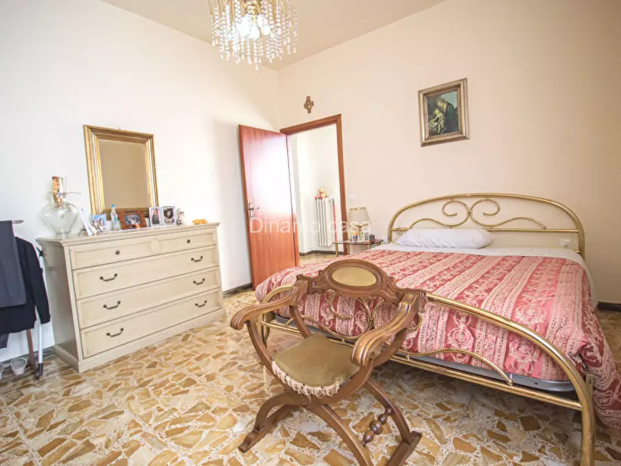 Immagine 19 di Casa indipendente in vendita  a Prato