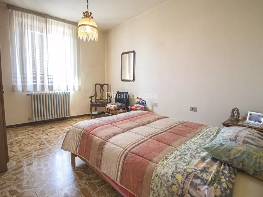 Immagine 21 di Casa indipendente in vendita  a Prato