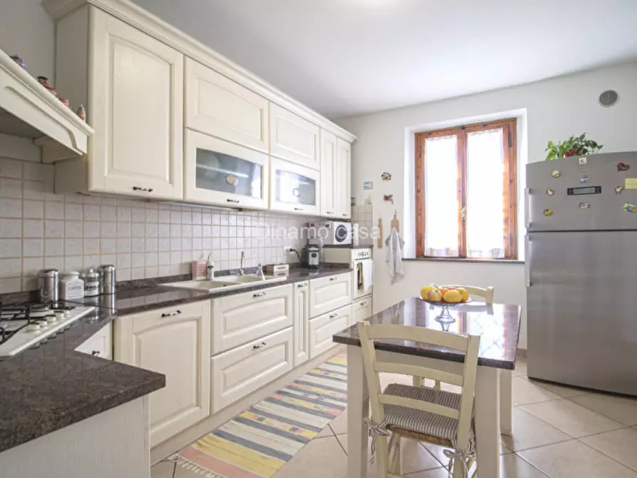 Immagine 24 di Casa indipendente in vendita  a Prato