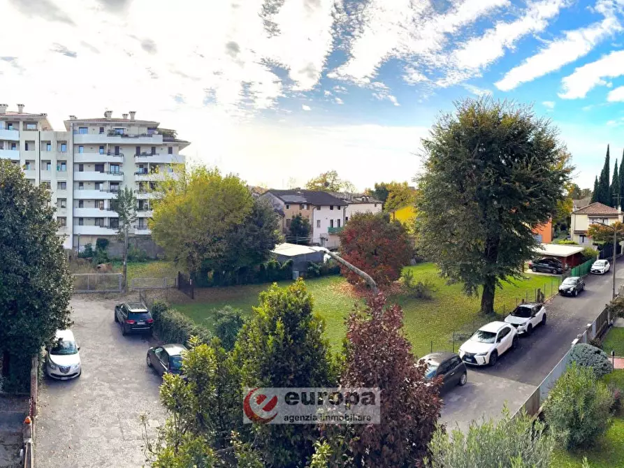 Immagine 10 di Appartamento in vendita  in Viale Trento a Vicenza