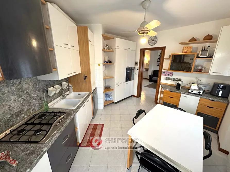 Immagine 11 di Appartamento in vendita  in Via Col d'Echele n. 15 a Vicenza