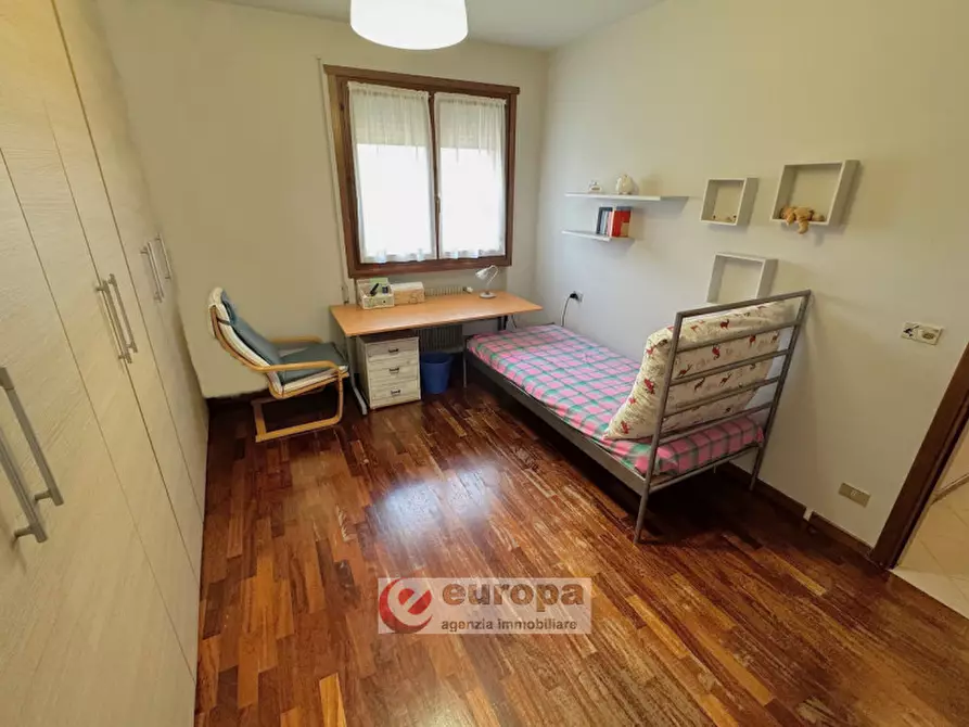 Immagine 19 di Appartamento in vendita  in Via Col d'Echele n. 15 a Vicenza