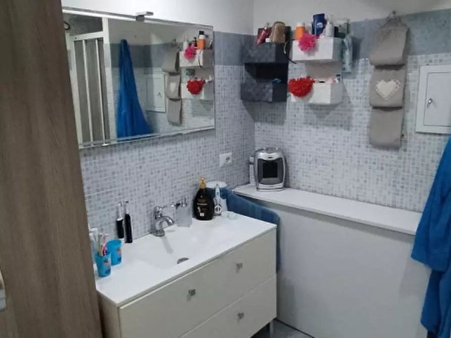 Immagine 23 di Appartamento in vendita  in Via salita Miradois,34 a Napoli