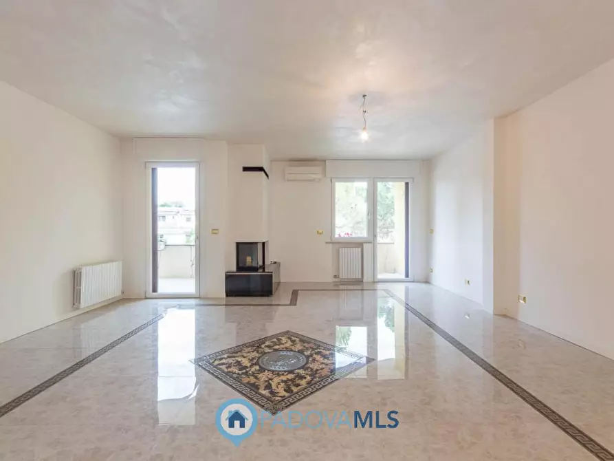 Immagine 3 di Appartamento in vendita  in Via Previtali, 1 a Abano Terme