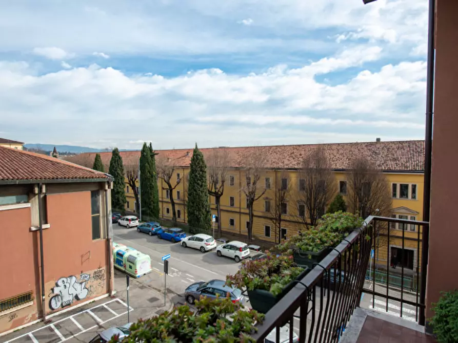 Immagine 8 di Appartamento in vendita  in Via Gino Trainotti, n. 10 a Verona