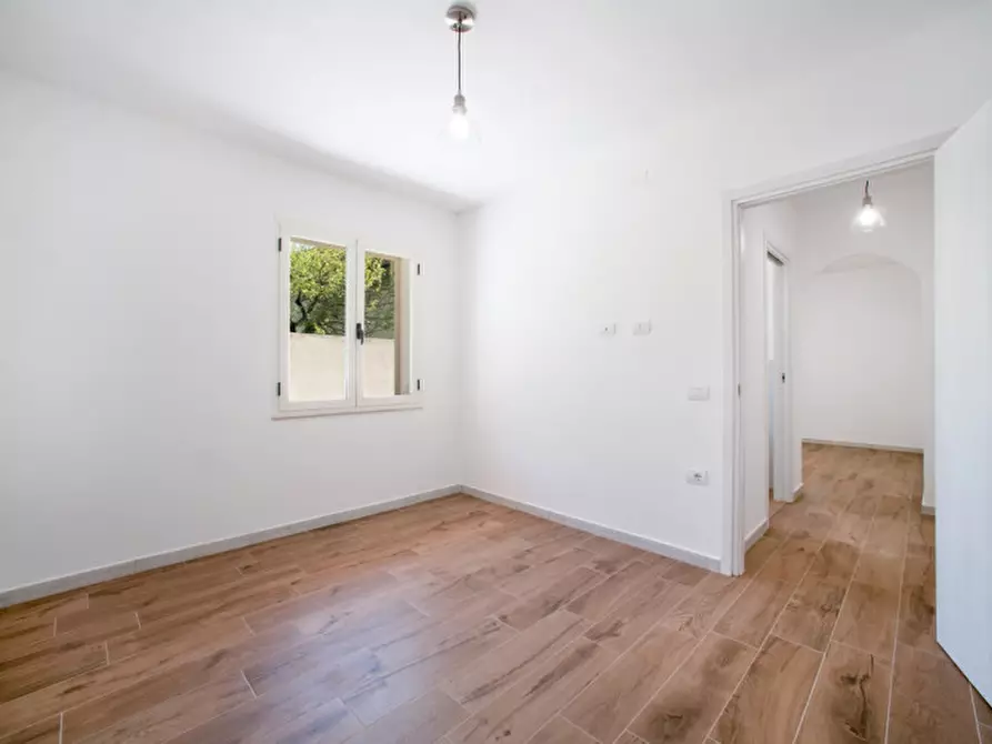 Immagine 11 di Appartamento in vendita  in via nazionale 274 a Orosei