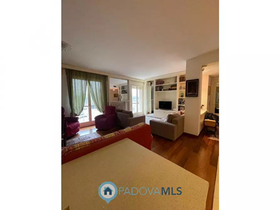 Immagine 4 di Appartamento in vendita  in Via Giuseppe Jappelli a Abano Terme