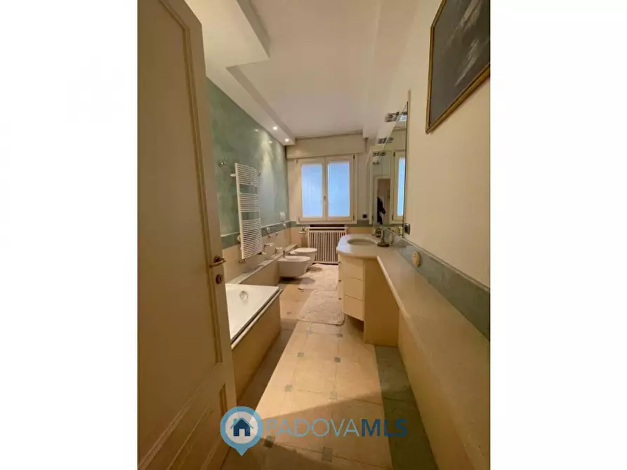 Immagine 21 di Appartamento in vendita  in Via Giuseppe Jappelli a Abano Terme