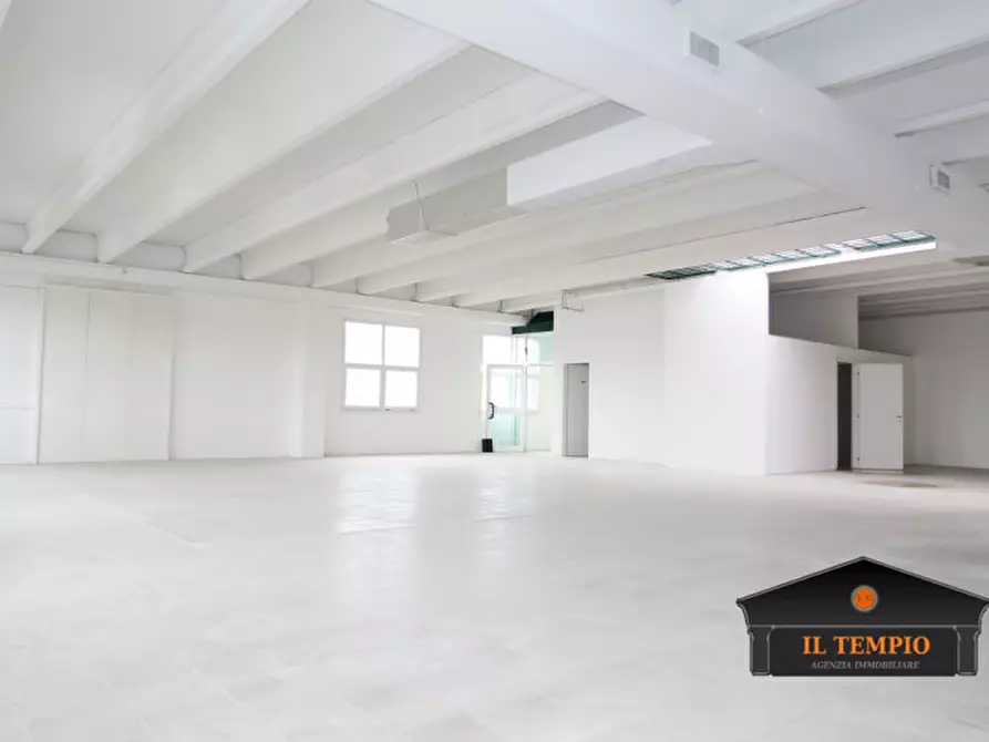 Immagine 7 di Capannone industriale in affitto  in via ludovico lazzaro Zamenhof a Torri Di Quartesolo