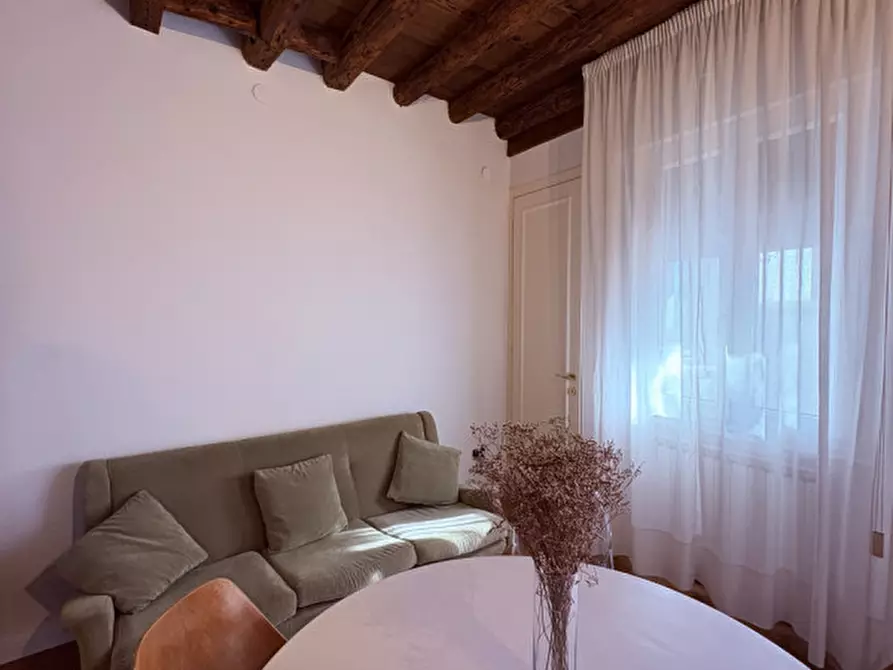 Immagine 1 di Appartamento in affitto  in Via dei Savonarola a Padova