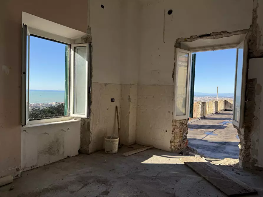 Immagine 7 di Attico in vendita  in Via di Montenero a Livorno