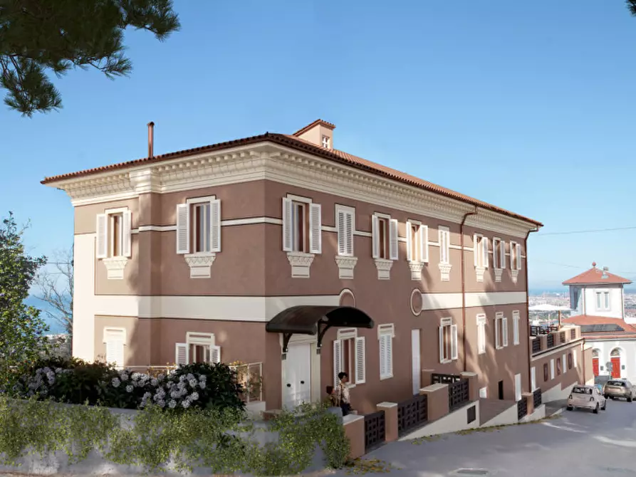 Immagine 11 di Attico in vendita  in Via di Montenero a Livorno