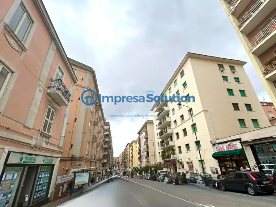 Immagine 2 di Negozio in affitto  in Via Francesco Cilea a Napoli