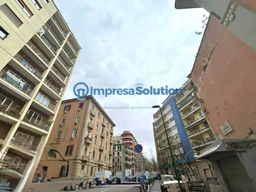 Immagine 3 di Negozio in affitto  in Via Francesco Cilea a Napoli
