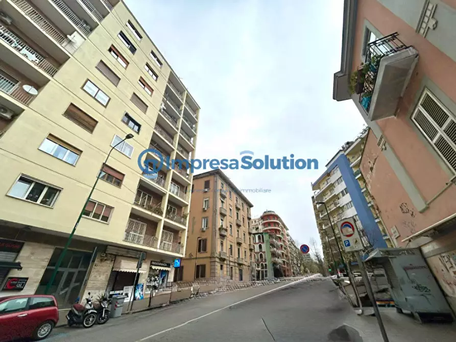 Immagine 4 di Negozio in affitto  in Via Francesco Cilea a Napoli