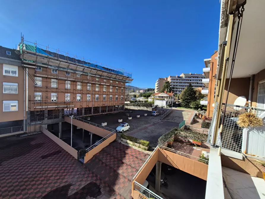 Immagine 2 di Appartamento in vendita  in Via Negri a Savona