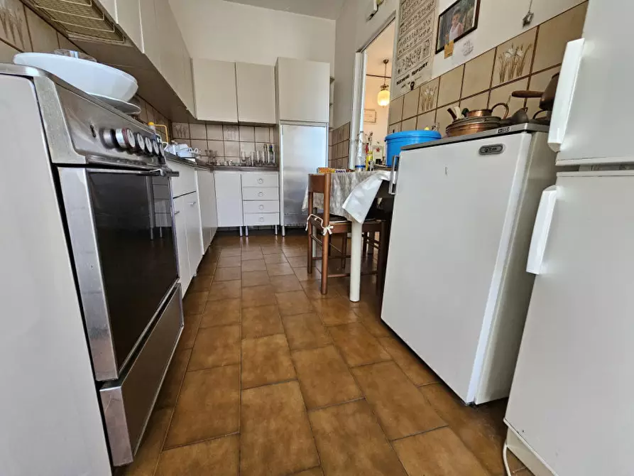 Immagine 9 di Appartamento in vendita  in Via Negri a Savona