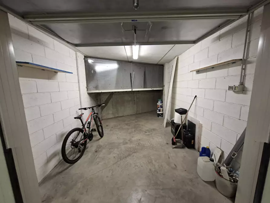 Immagine 1 di Garage in vendita  in Via marinai d'italia a Mira