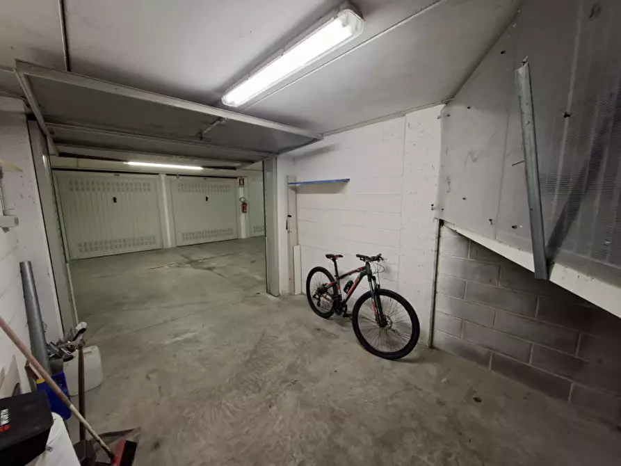 Immagine 4 di Garage in vendita  in Via marinai d'italia a Mira