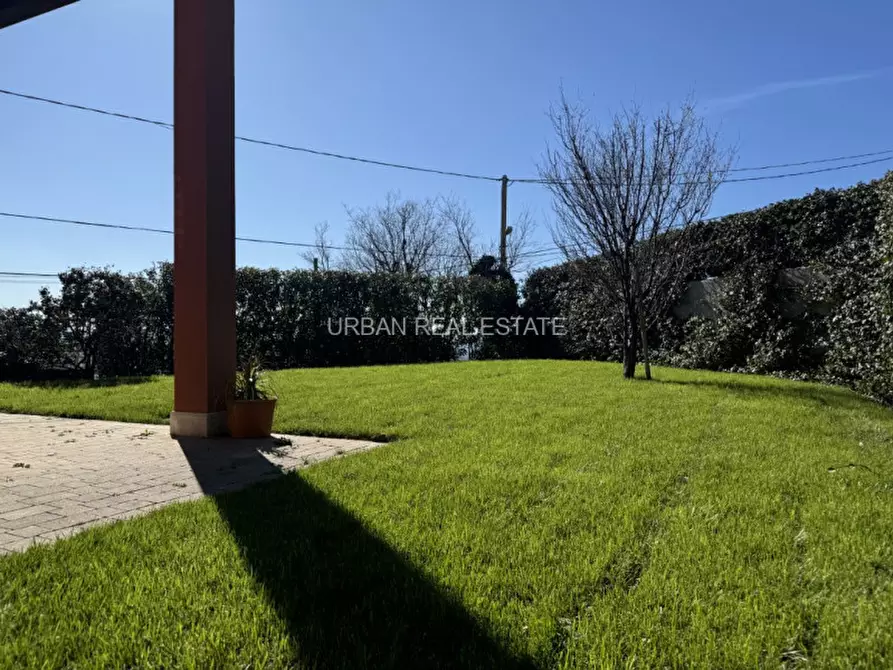 Immagine 2 di Villa in affitto  in Scala Santa 133/1 a Trieste