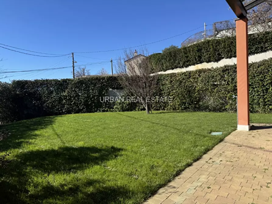 Immagine 12 di Villa in affitto  in Scala Santa 133/1 a Trieste