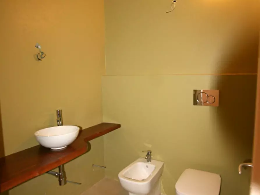 Immagine 4 di Appartamento in vendita  a Lucignano