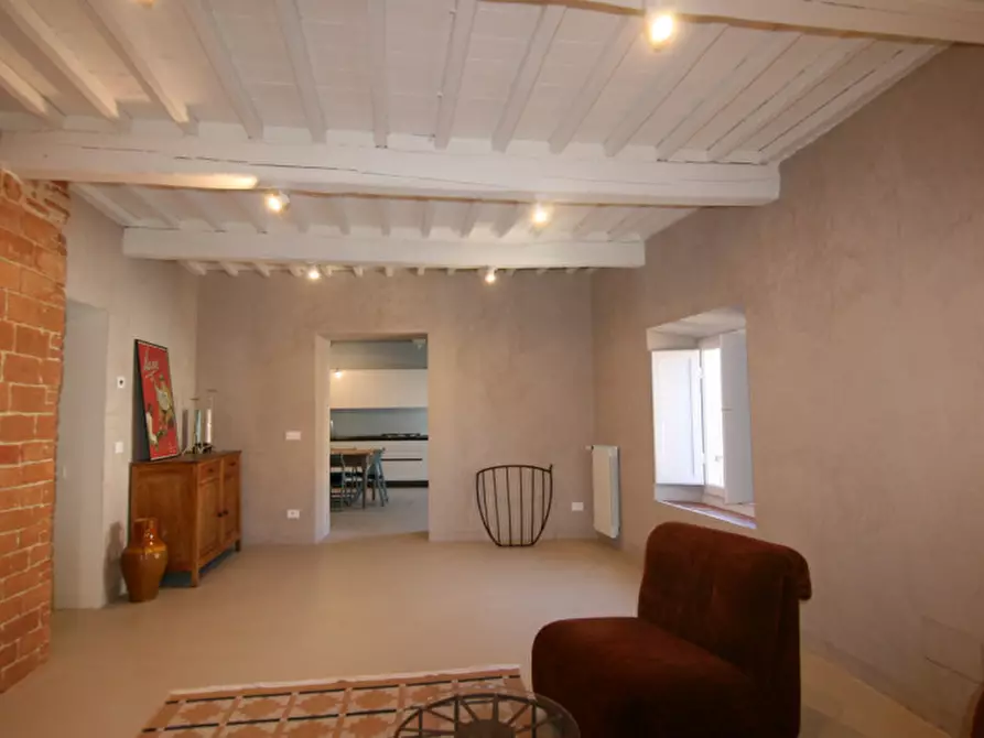 Immagine 10 di Appartamento in vendita  a Lucignano