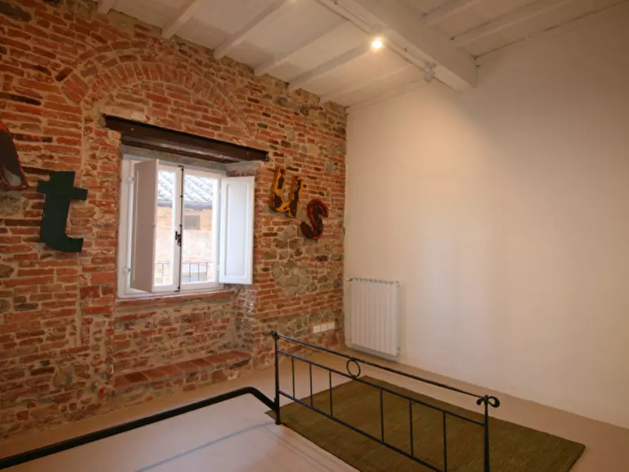 Immagine 13 di Appartamento in vendita  a Lucignano