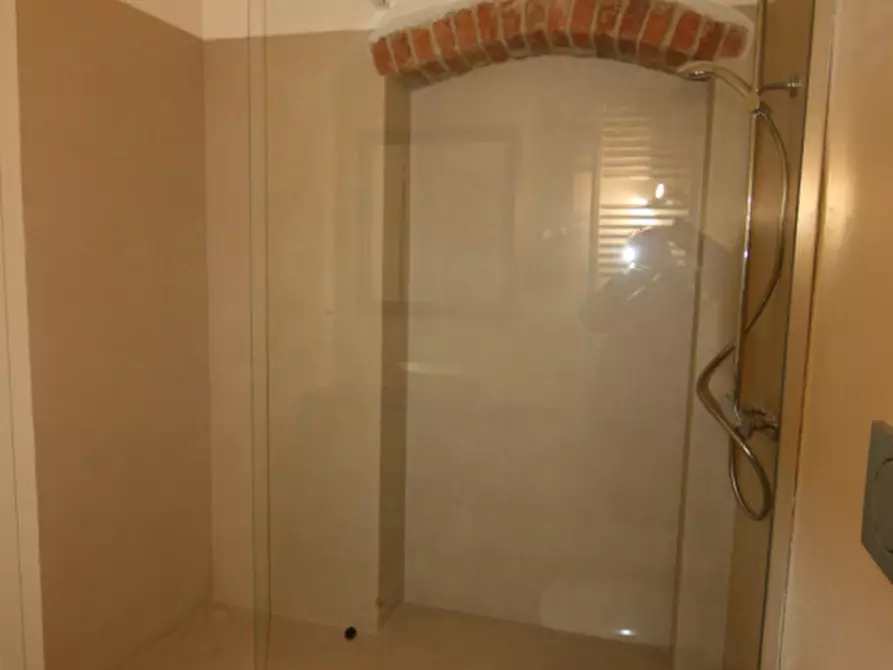 Immagine 16 di Appartamento in vendita  a Lucignano