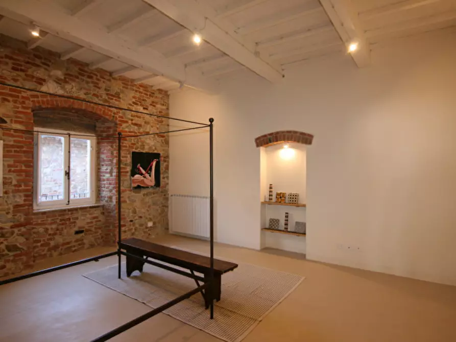 Immagine 19 di Appartamento in vendita  a Lucignano