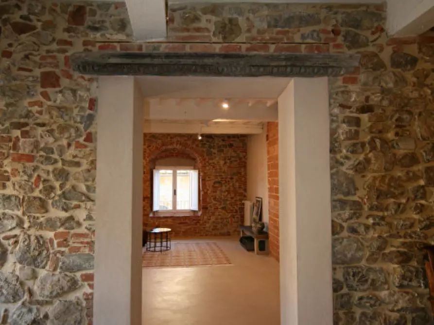 Immagine 25 di Appartamento in vendita  a Lucignano