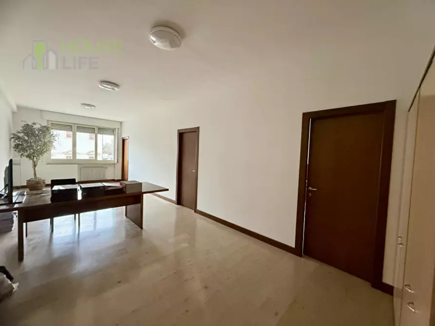 Immagine 6 di Ufficio in vendita  in Viale San Lazzaro a Vicenza