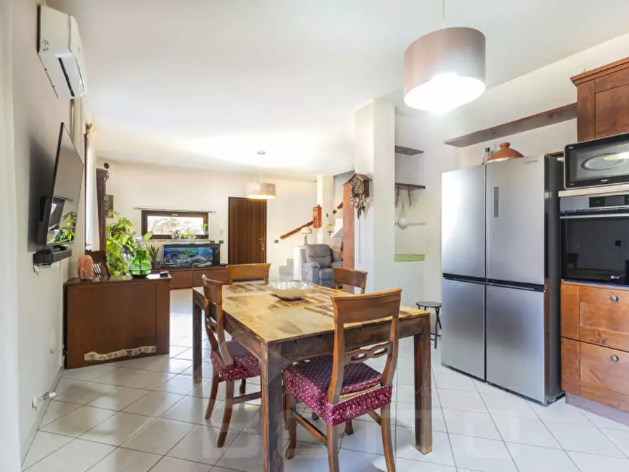 Immagine 5 di Villetta a schiera in vendita  in Via Agostino Luogo 15 a Divignano