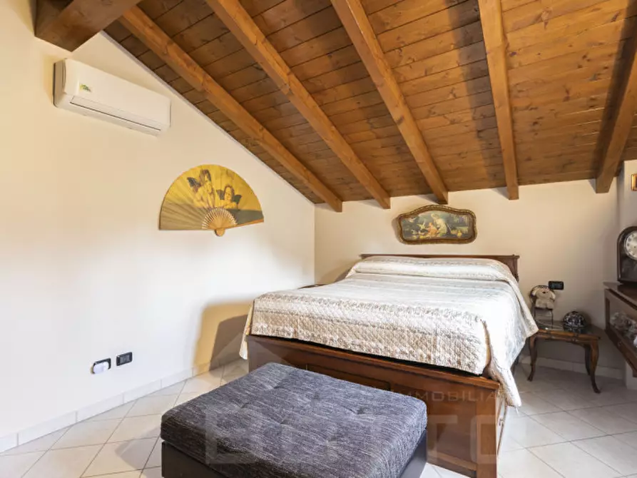 Immagine 9 di Villetta a schiera in vendita  in Via Agostino Luogo 15 a Divignano