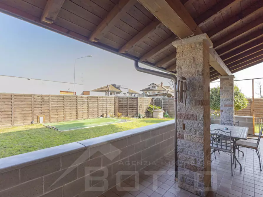 Immagine 16 di Villetta a schiera in vendita  in Via Agostino Luogo 15 a Divignano