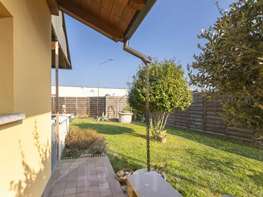 Immagine 17 di Villetta a schiera in vendita  in Via Agostino Luogo 15 a Divignano