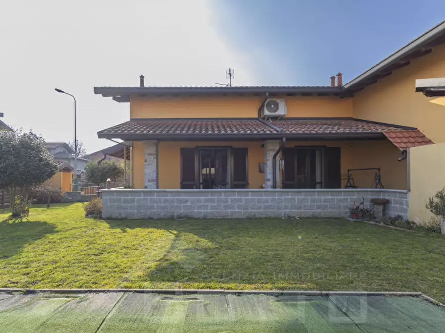 Immagine 18 di Villetta a schiera in vendita  in Via Agostino Luogo 15 a Divignano