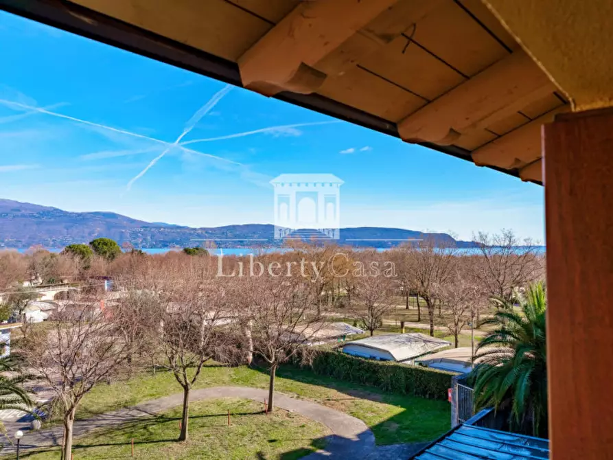 Immagine 1 di Appartamento in vendita  in Via Promontorio n.63 a Toscolano-Maderno