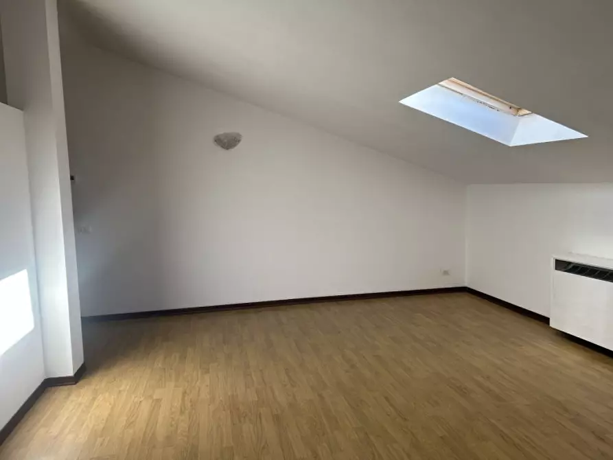 Immagine 1 di Appartamento in vendita  in Via Calabria, 2 a Voghera